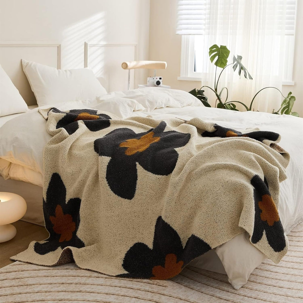 Knitted Floral Throw Blanket for Soft Warmth and Decorative Style