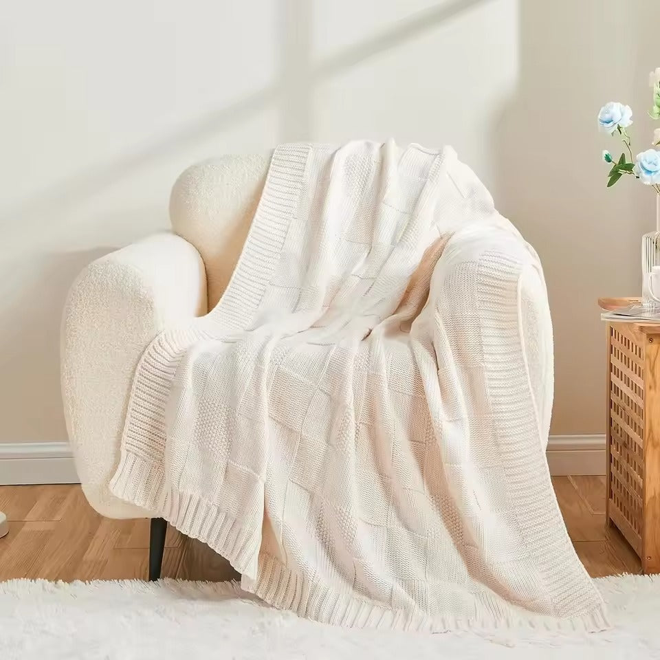 Knitted Throw Blanket with Soft Breathable Texture and Ribbed Edges