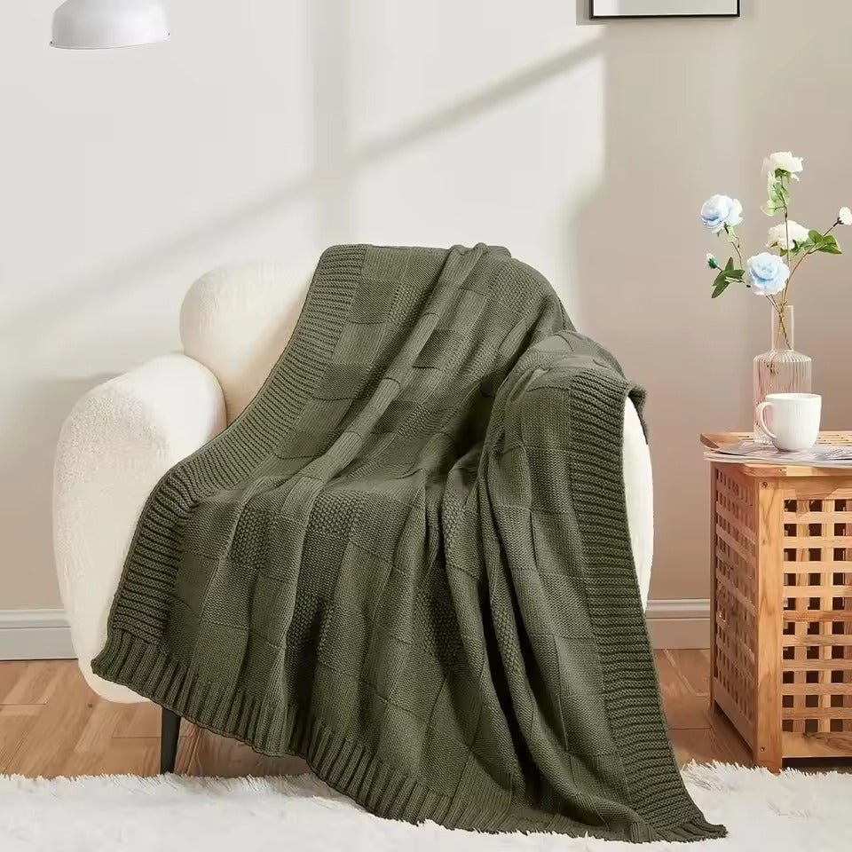 Knitted Throw Blanket with Soft Breathable Texture and Ribbed Edges