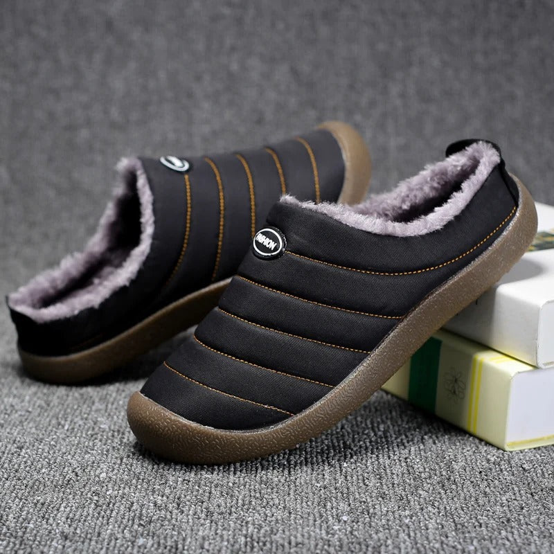 Men's Winter Slippers with Warm Lining, Slip-On Design and Non-Slip Outsole