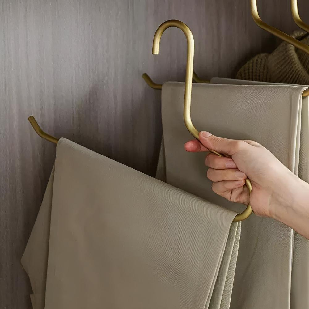 Metal Clothes Hangers – 5-Piece Slim Non-Slip Hangers for Wardrobe Organisation