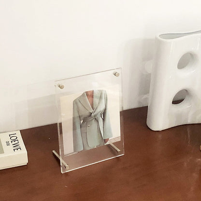 Minimalist Acrylic Photo Frame with Floating Display Effect