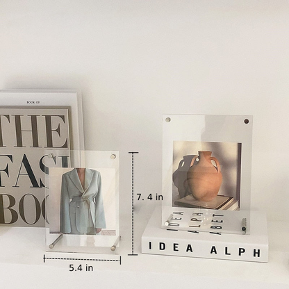 Minimalist Acrylic Photo Frame with Floating Display Effect