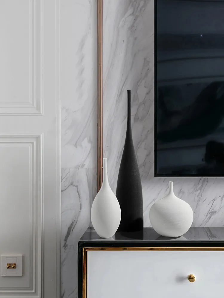 Minimalist Ceramic Vase with Scandinavian-Inspired Design and Matte Finish