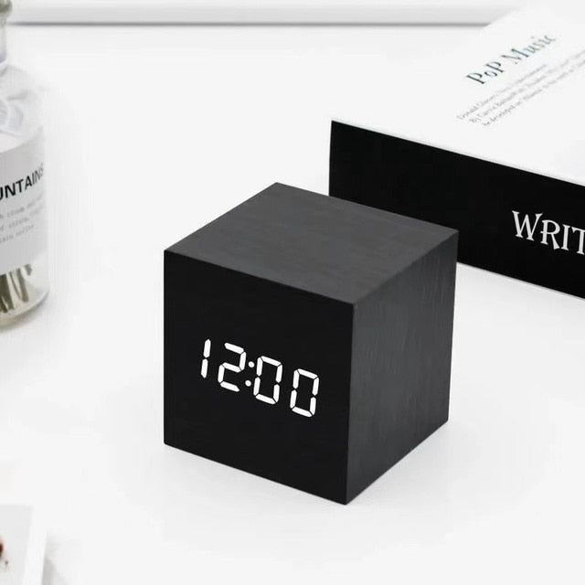 Minimalist LED Alarm Clock with Time, Date and Temperature Display