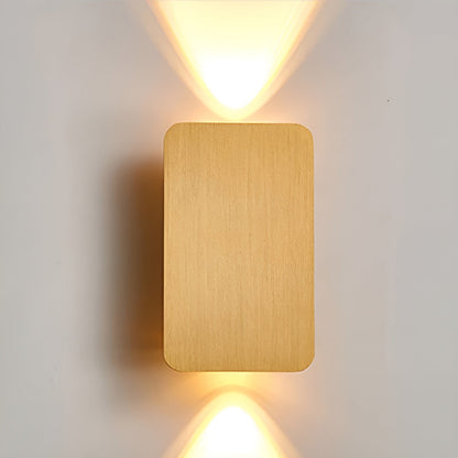 Minimalist LED Wall Lamp with Aluminium Body for Modern Interior Lighting