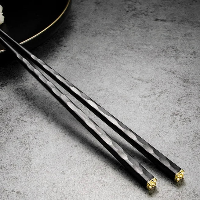 Modern Black and Gold Metal Chopsticks Set of 5 Pairs