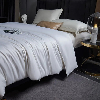Mulberry Silk Duvet with 600 Thread Count Egyptian Cotton Cover