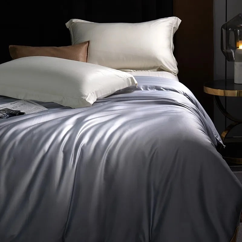 Mulberry Silk Duvet with Egyptian Cotton Cover for All-Season Comfort