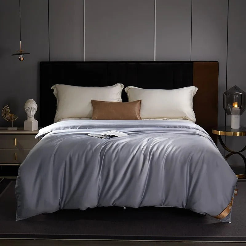 Mulberry Silk Duvet with Egyptian Cotton Cover for All-Season Comfort