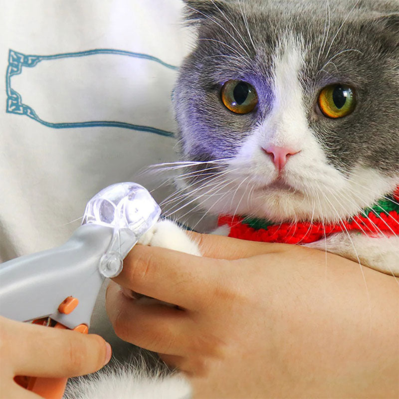 Nail Clipper for Dogs & Cats with LED & SensorNail Clipper for Dogs and Cats with LED Light, Safety Sensor and Non-Slip Grip