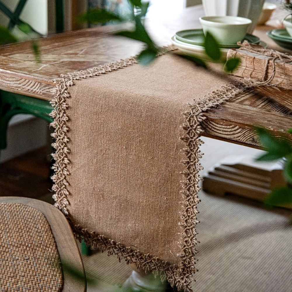 Natural Jute Table Runner with Coarse Weave and Beige Finish
