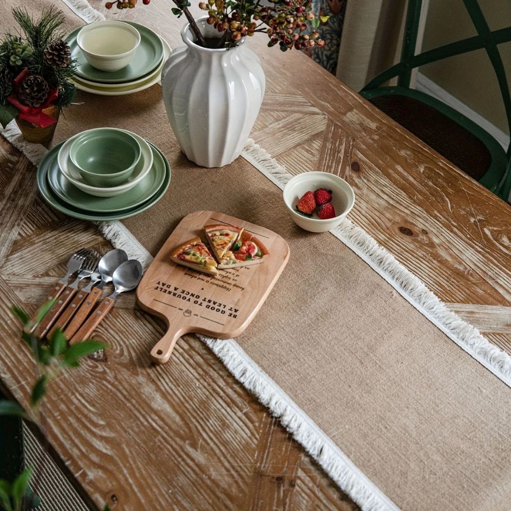 Natural Jute Table Runner with Coarse Weave and Beige Finish