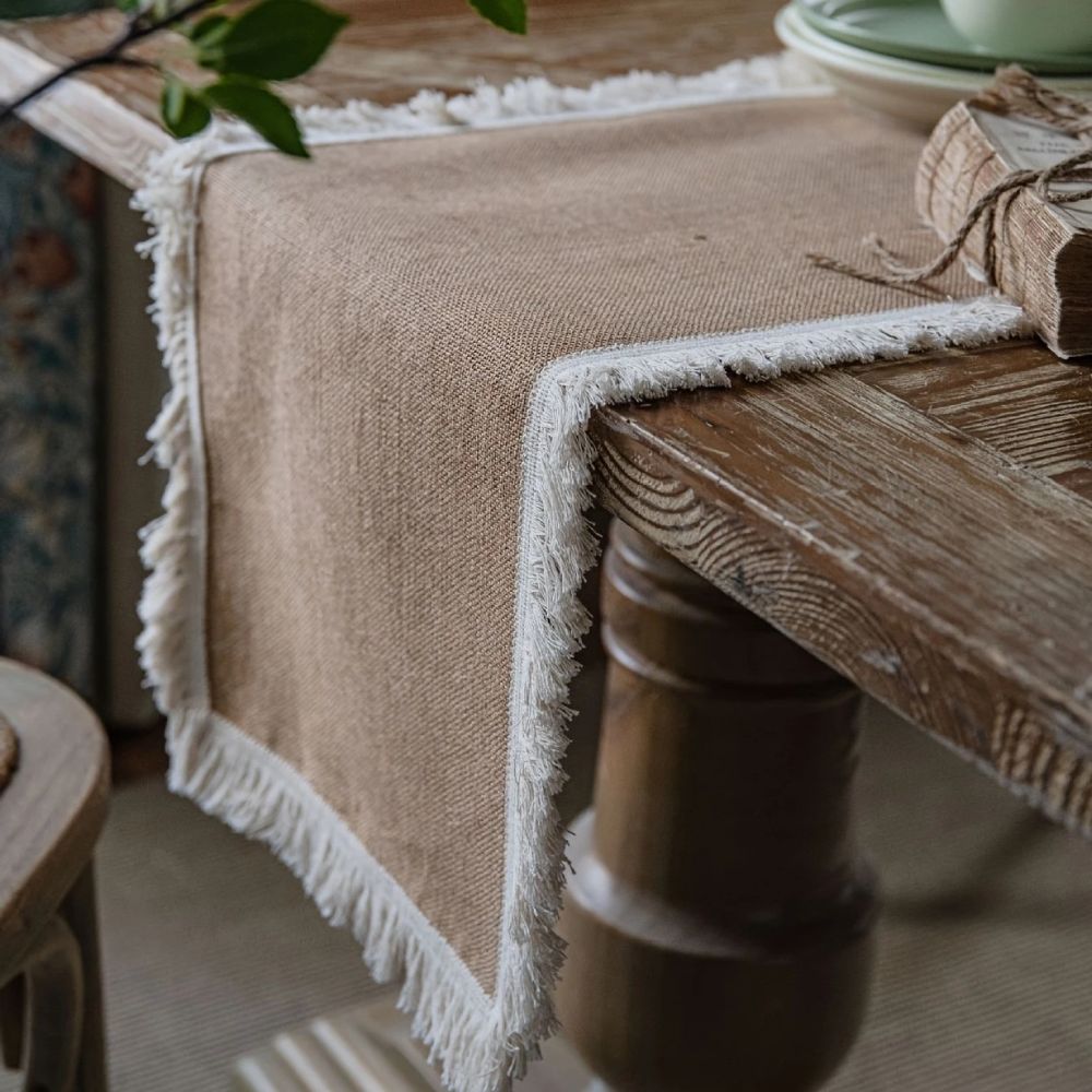 Natural Jute Table Runner with Coarse Weave and Beige Finish