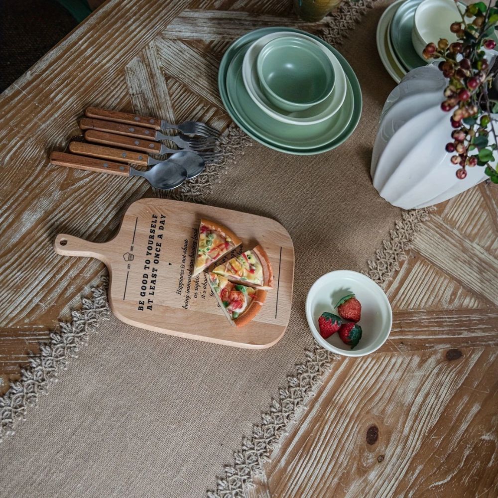 Natural Jute Table Runner with Coarse Weave and Beige Finish
