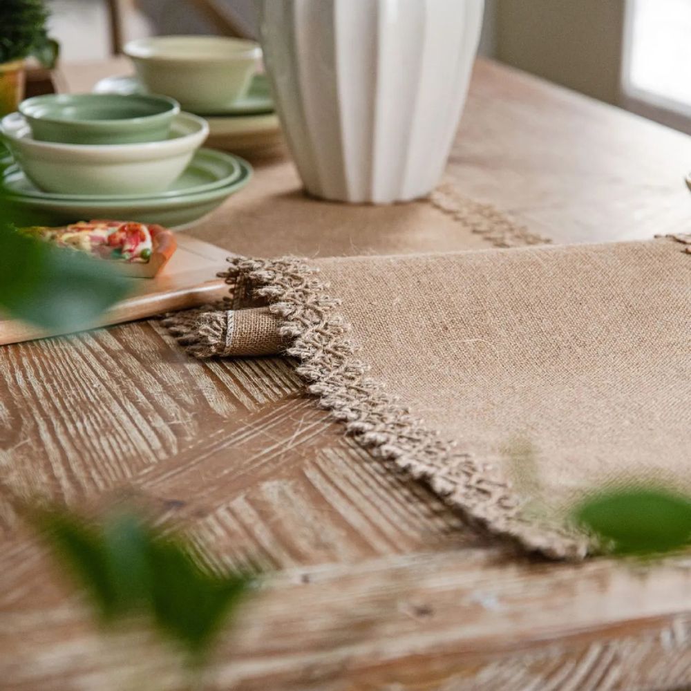 Natural Jute Table Runner with Coarse Weave and Beige Finish