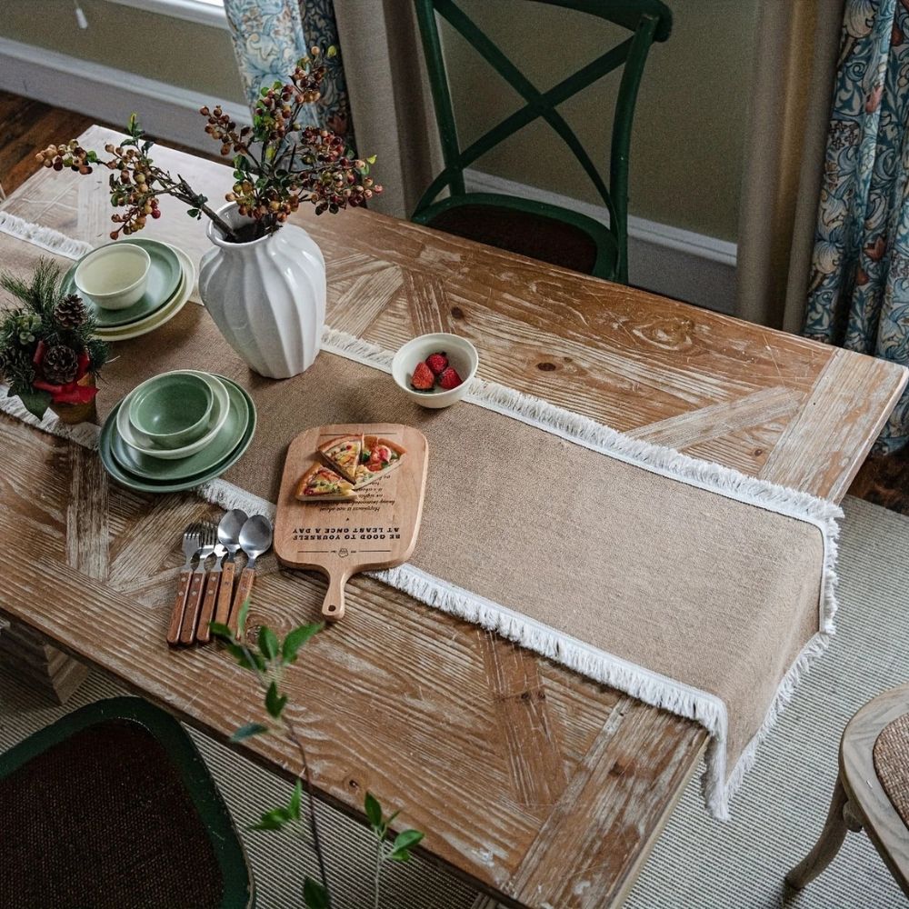 Natural Jute Table Runner with Coarse Weave and Beige Finish