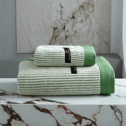 Organic Cotton Bath Towel with Soft and Absorbent Fabric