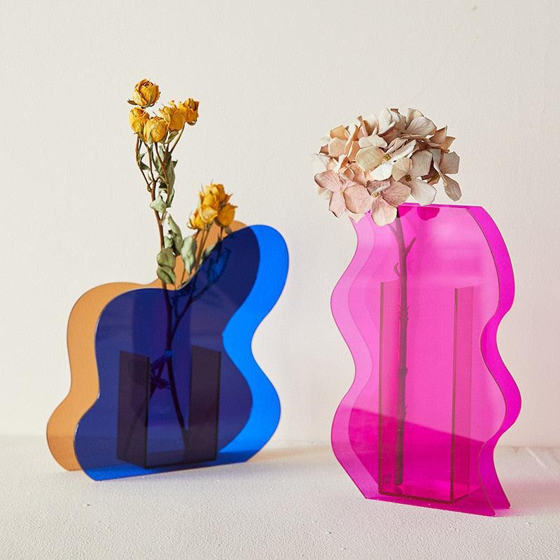 Prismatic Acrylic Vase with Abstract Geometric Design for Desktop Decor