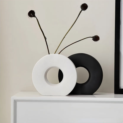 Round Donut-Shaped Ceramic Ring Vase for Modern Home Decor