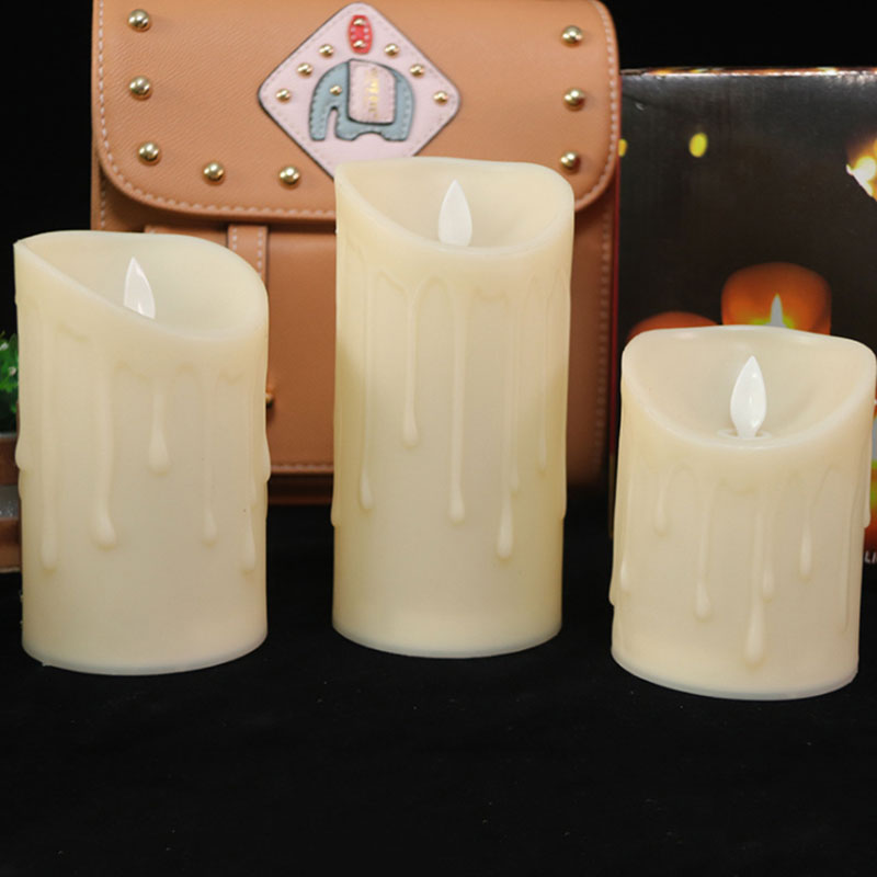 Set of 3 LED Candles with Moving Flame and Remote Control