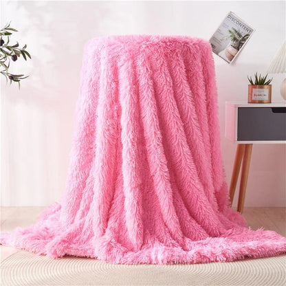 Soft Faux Fur Fleece Throw Blanket for a Warm and Stylish Interior