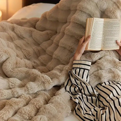 Soft Faux Fur Throw Blanket – Double-Lined Microfibre Blanket for Cosy Comfort