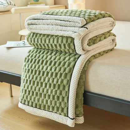 Soft Sherpa Fleece Blanket with Textured Bubble Design for Cosy Comfort