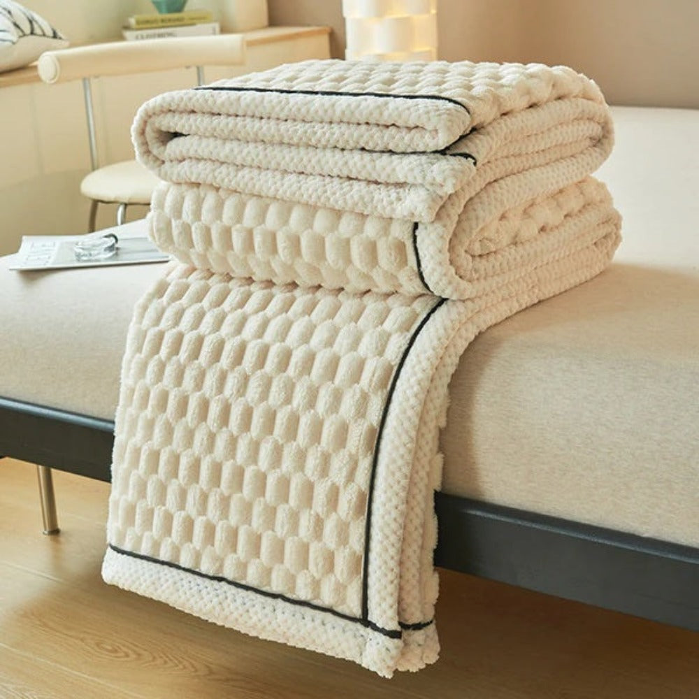 Soft Sherpa Fleece Blanket with Textured Bubble Design for Cosy Comfort