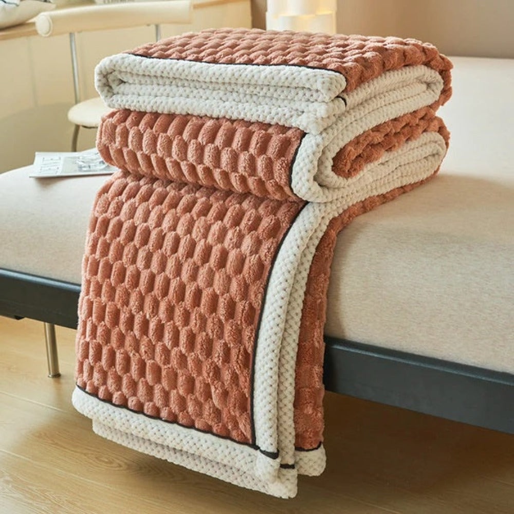 Soft Sherpa Fleece Blanket with Textured Bubble Design for Cosy Comfort