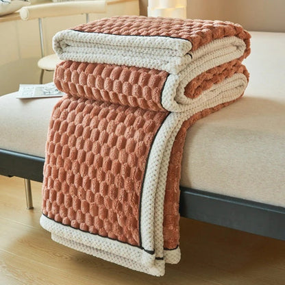 Soft Sherpa Fleece Blanket with Textured Bubble Design for Cosy Comfort