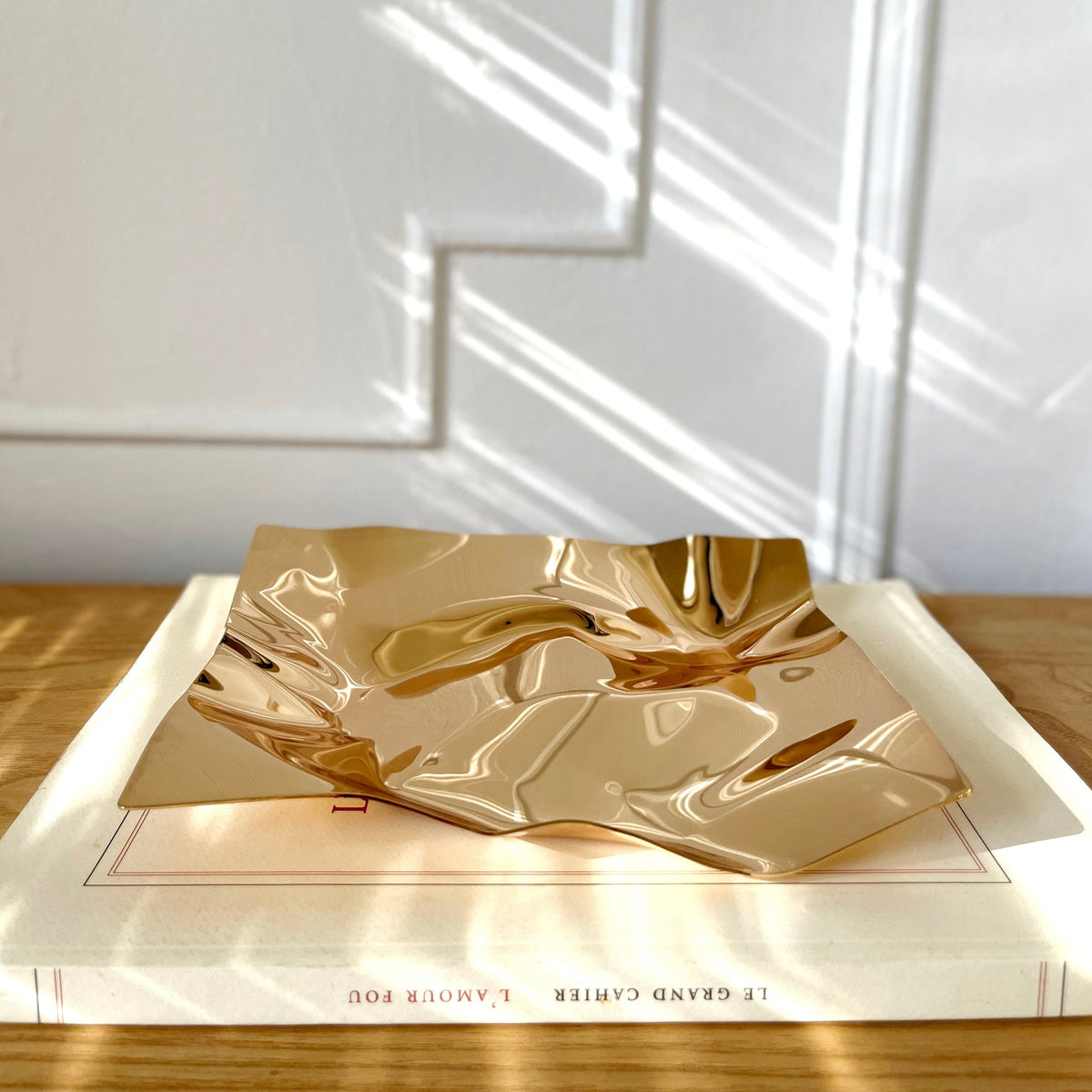 Stainless Steel Decorative Tray with Crushed-Foil Design