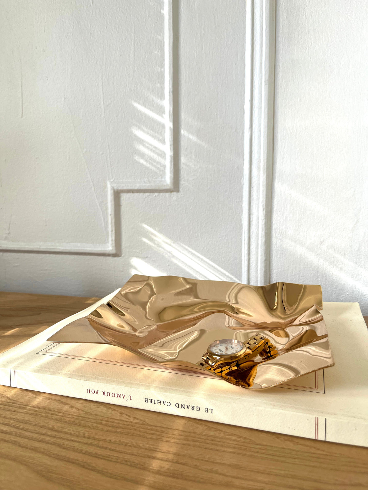 Stainless Steel Decorative Tray with Crushed-Foil Design