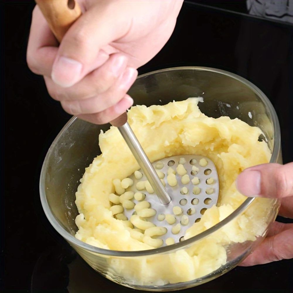 Stainless Steel Potato Masher – Ergonomic Handle for Mashing Potatoes and Soft Foods