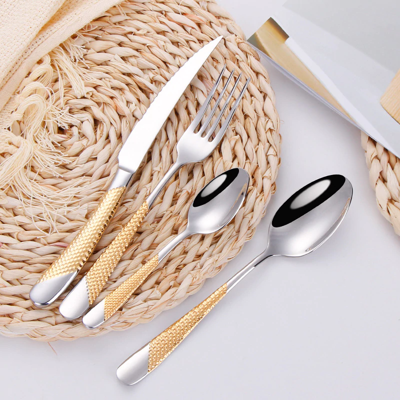 Textured 18/10 Stainless Steel Cutlery Set with Diagonal Handle Design