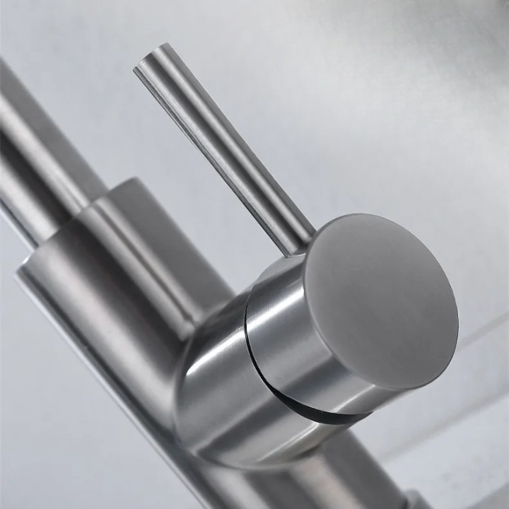 Touchless Pull-Out Kitchen Tap with Flexible Spout and Brass Construction