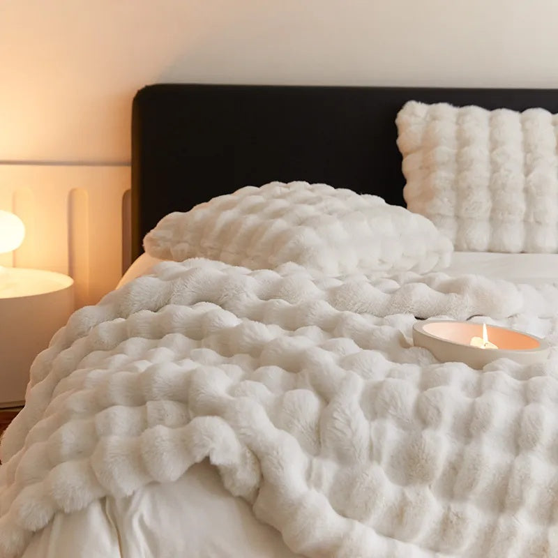 Ultra-Soft Faux Fur Throw Blanket with Double-Layer Lining for Cosy Home Comfort