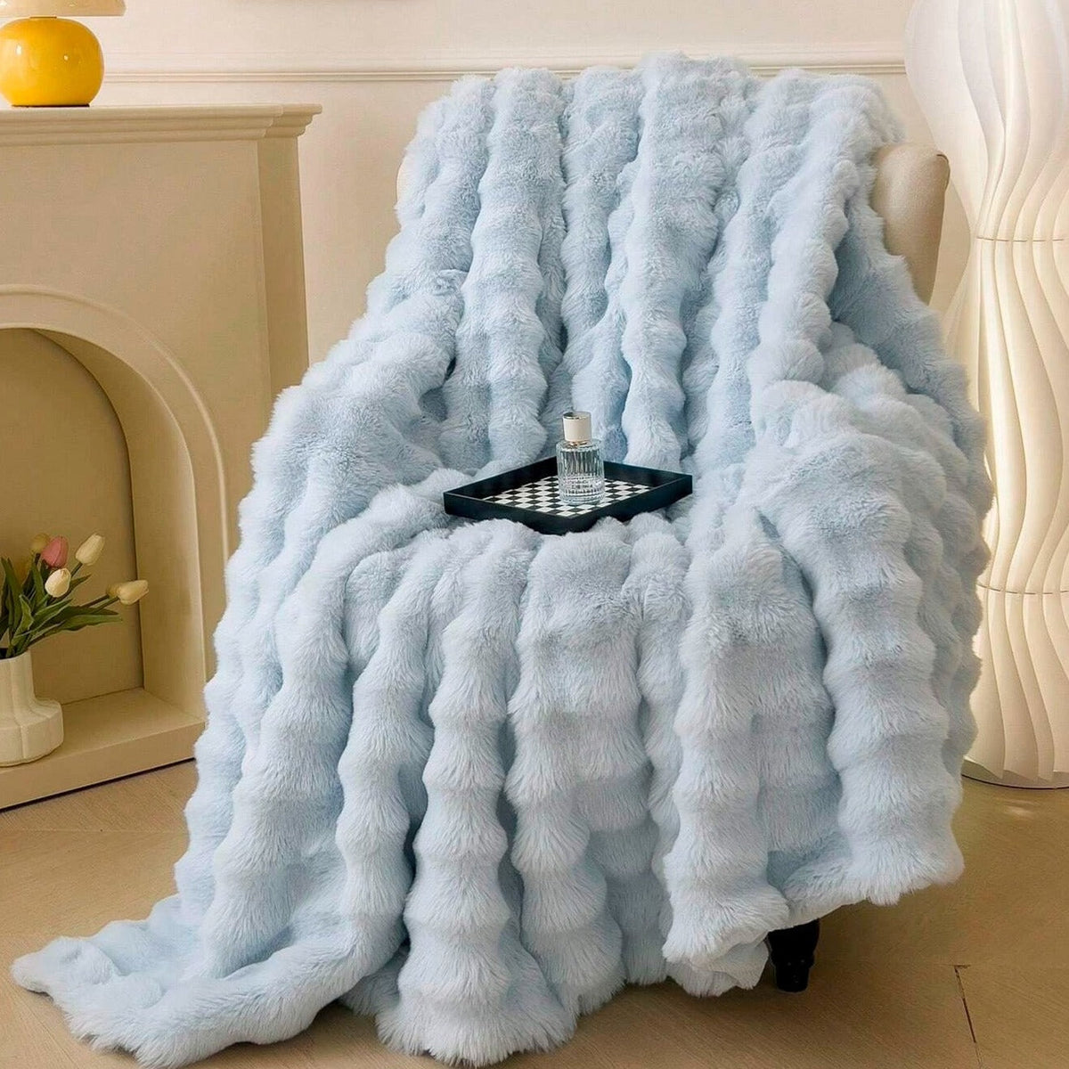Ultra-Soft Faux Fur Throw Blanket with Double-Layer Lining for Cosy Home Comfort