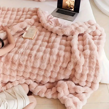 Ultra-Soft Faux Fur Throw Blanket with Double-Layer Lining for Cosy Home Comfort