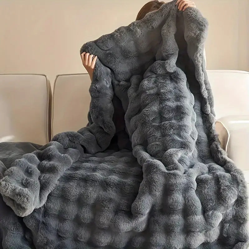 Ultra-Soft Faux Fur Throw Blanket with Double-Layer Lining for Cosy Home Comfort