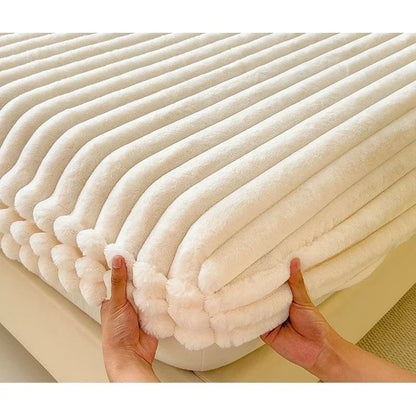 Ultra-Soft Ribbed Fitted Sheet with Secure Mattress Fit