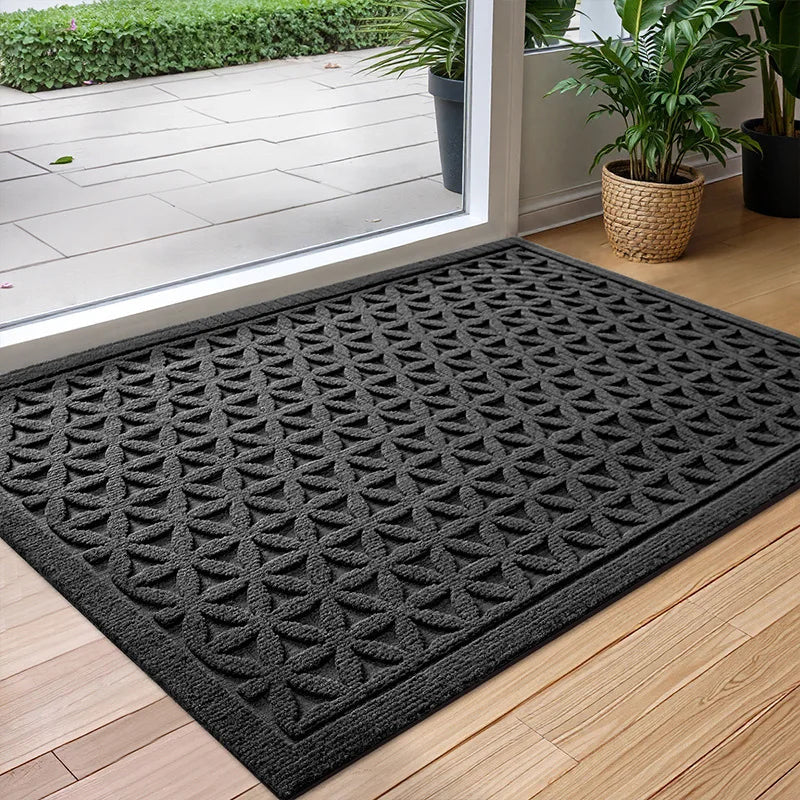 Water-Absorbing Door Mat with Non-Slip Rubber Backing for Indoor and Outdoor Use