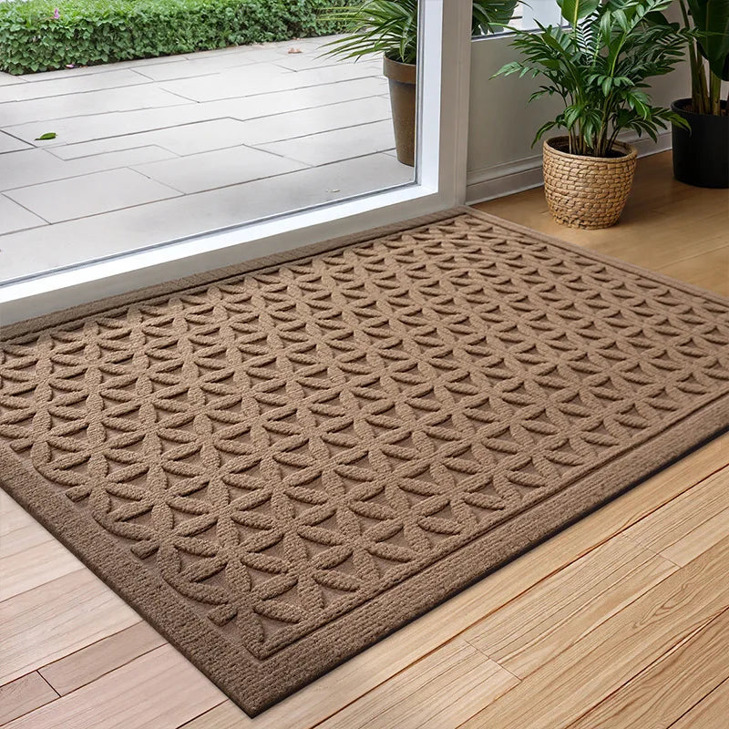Water-Absorbing Door Mat with Non-Slip Rubber Backing for Indoor and Outdoor Use