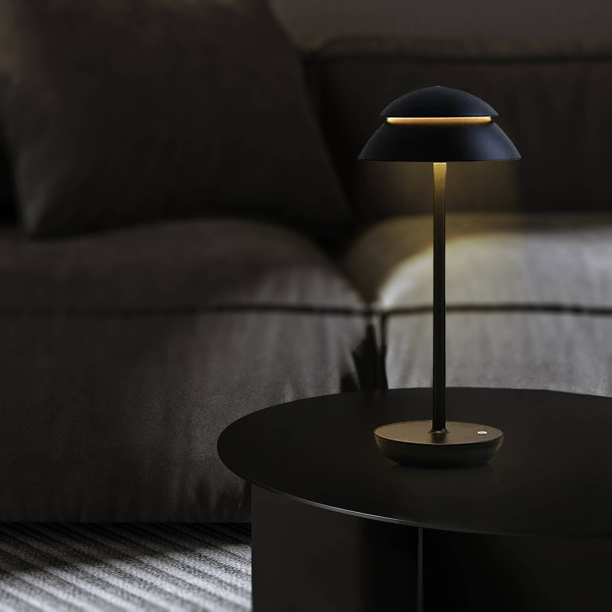 Wireless LED Table Lamp with Adjustable Brightness and Colour Temperature