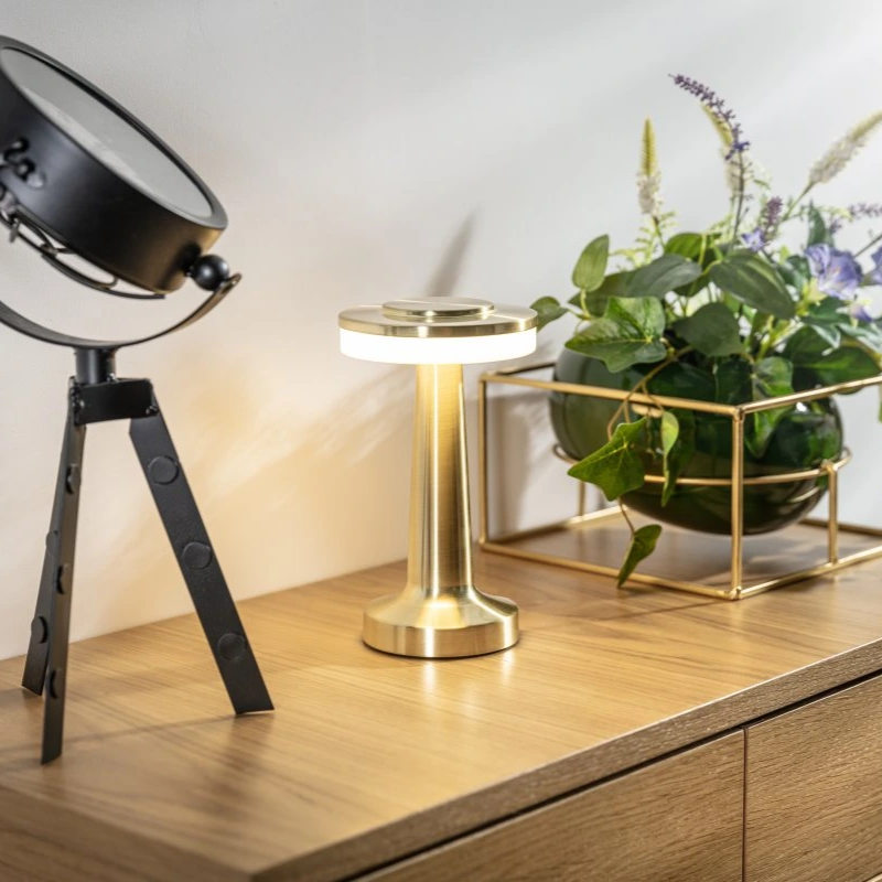 Wireless Retro Table Lamp with Dimmable Light and USB-C Charging