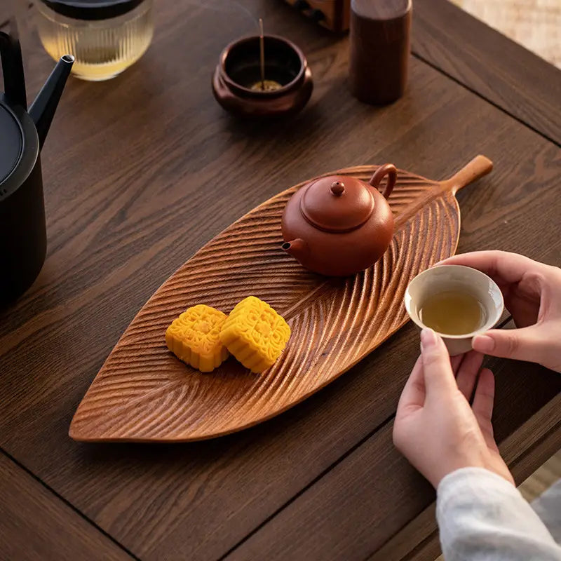 Wooden Leaf-Shaped Serving Tray – Natural Solid Wood Design with Comfortable Handles